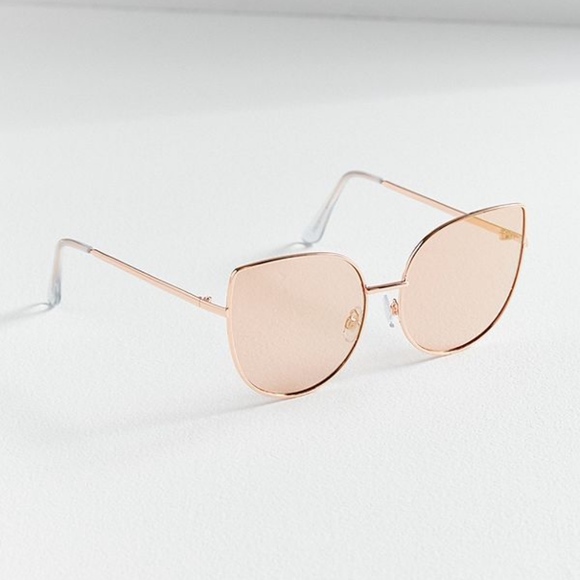 Urban Outfitters Accessories - Lux Oversized Gold Metal Cat eye Retro Sunglasses